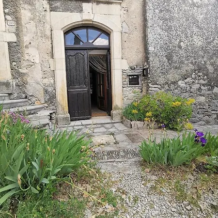 Chambre D Hote A La Ferme * Corconne